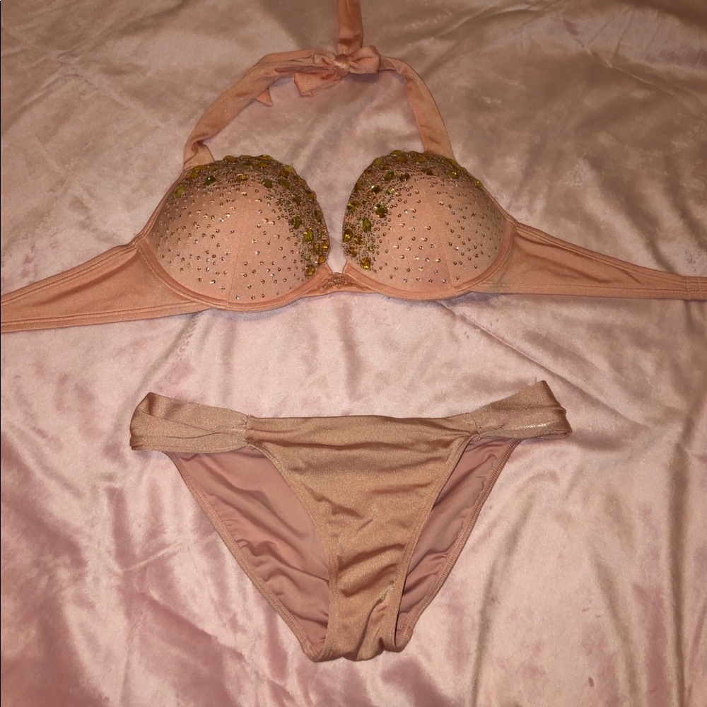 Victoria Secrets Bombshell push up bikini